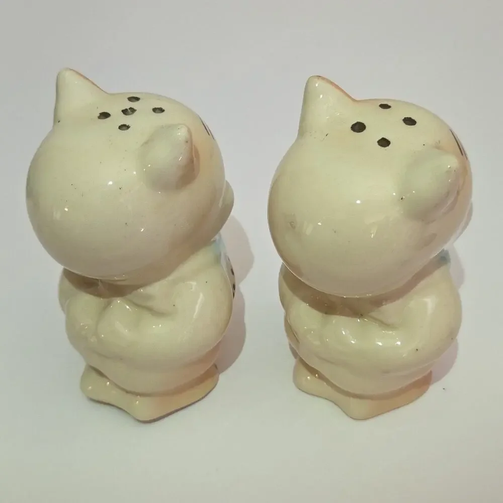 MCM Pig Salt & Pepper Shakers Blue Bandana Scarf Kitsch Anthropomorphic Ceramic
